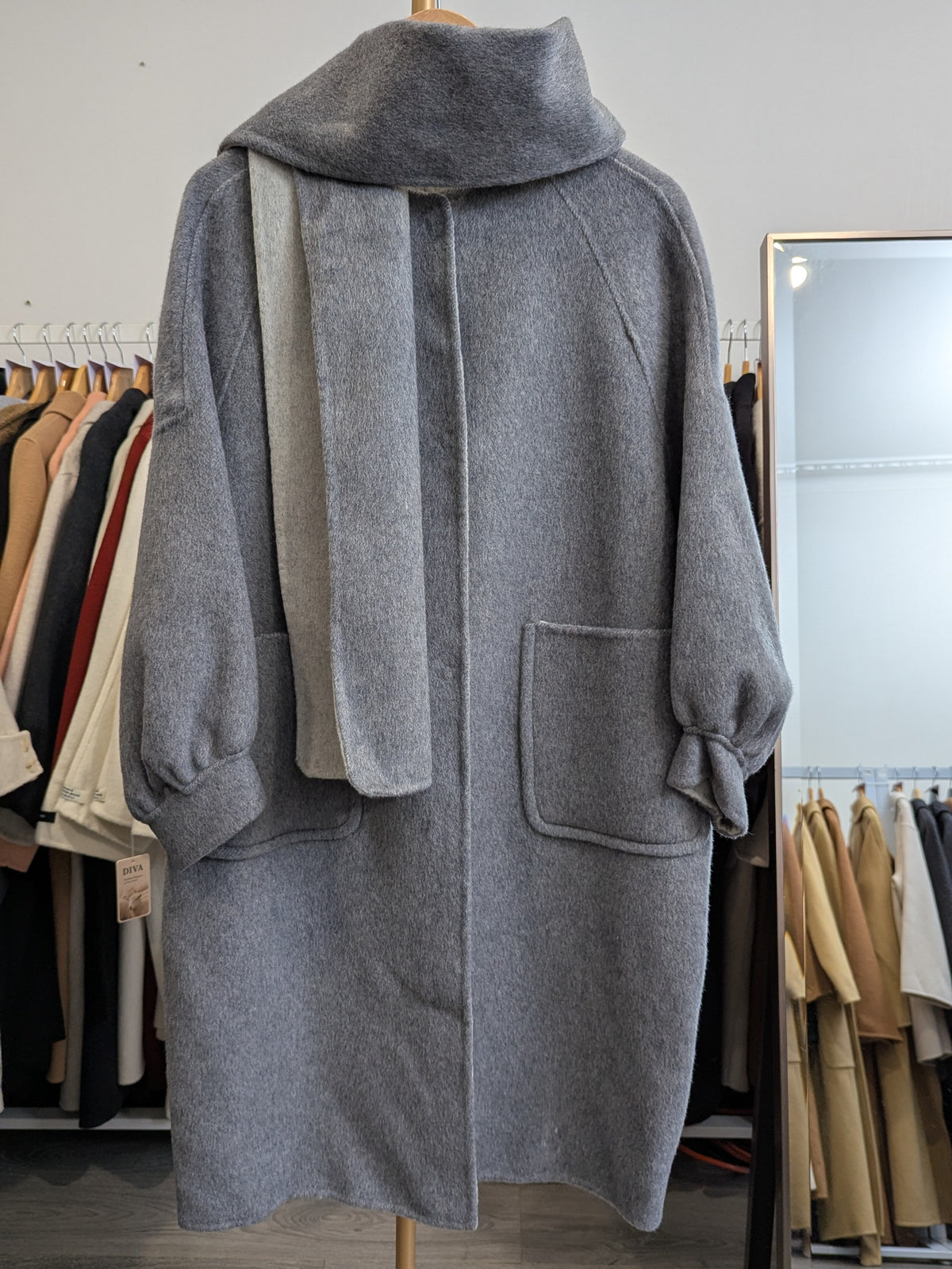 159 70% Wool Coat with Scarf Grey M 12-14