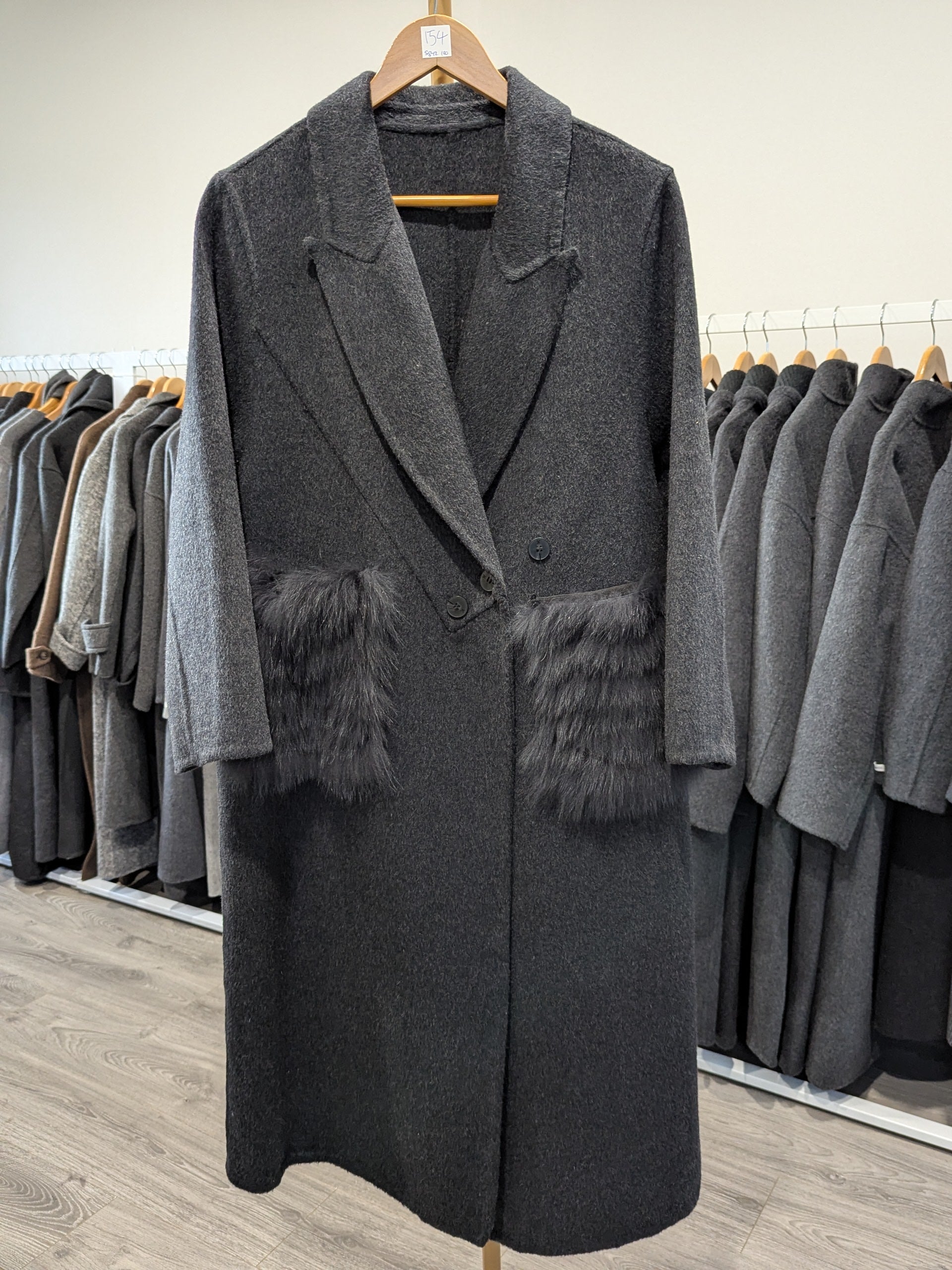 154 100% Wool Coat Charcoal S 8-12 Fur trims