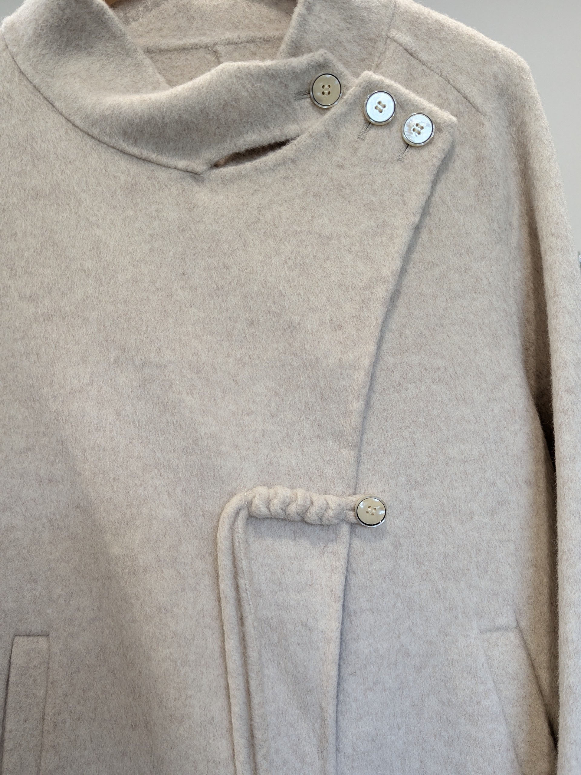 138 95% Wool Coat Oat M 10-12