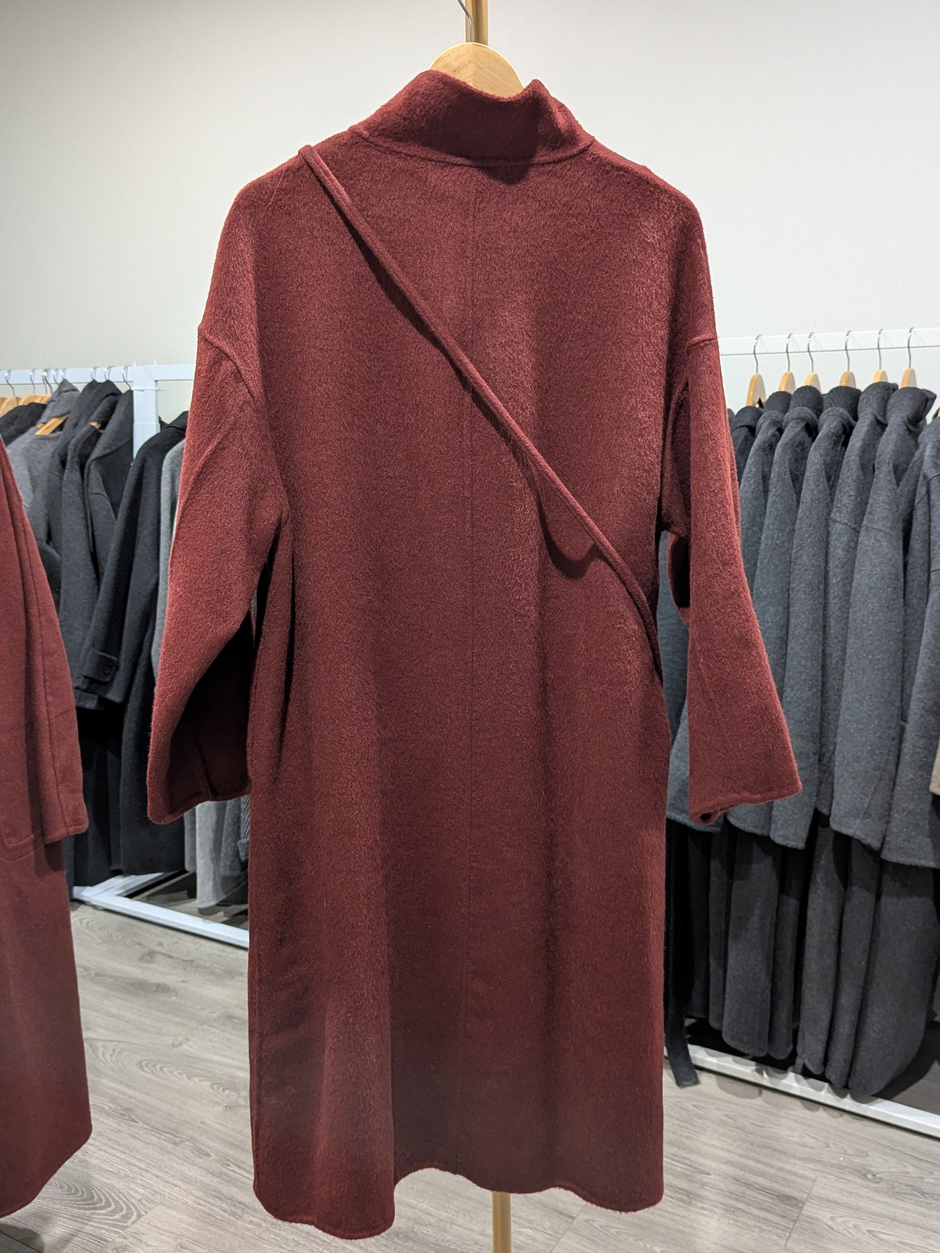 147 100% Wool Coat Burgundy Olive