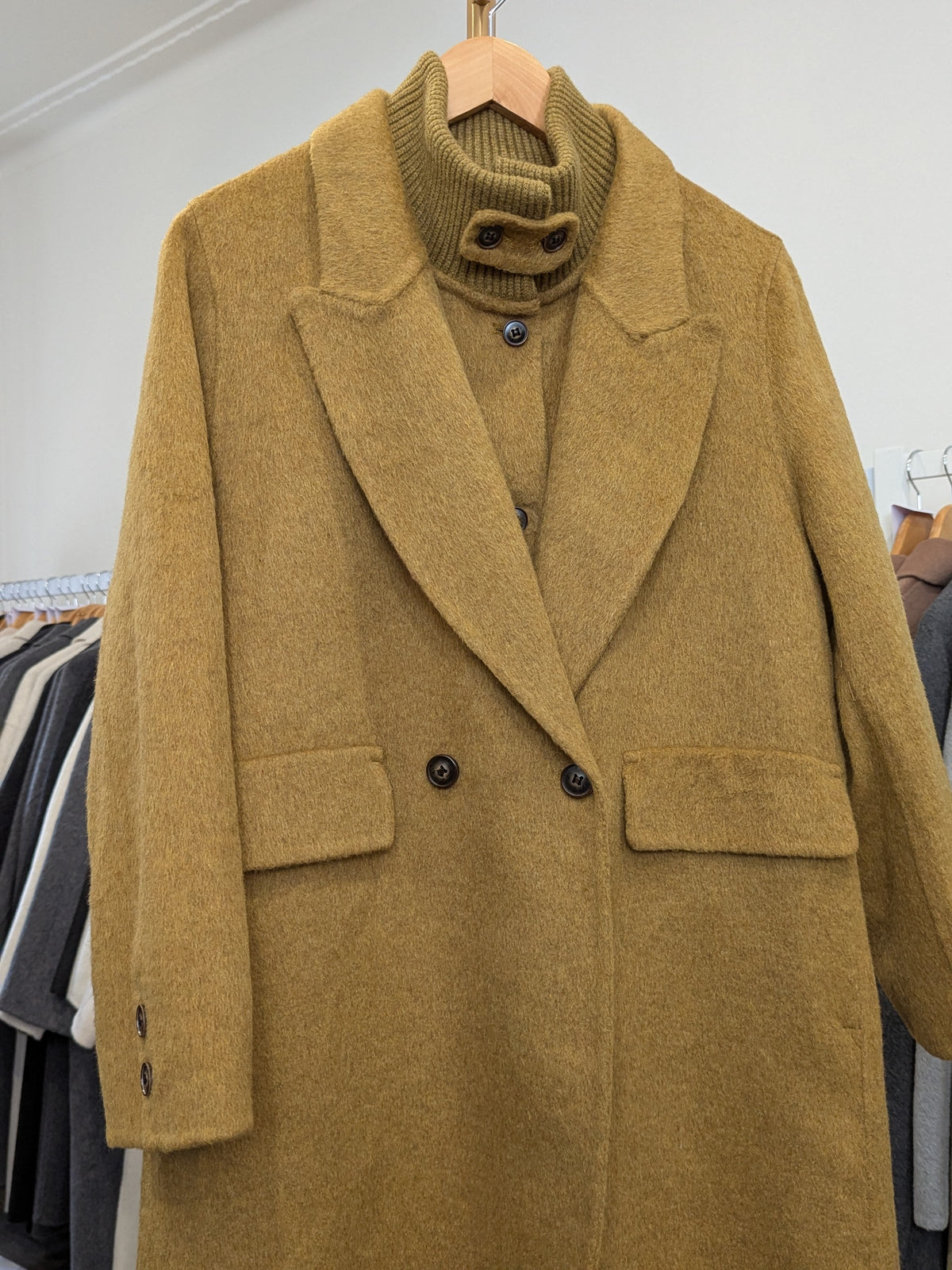 204 100% Wool Coat 2 in 1 S 10-12 Mustard Camel