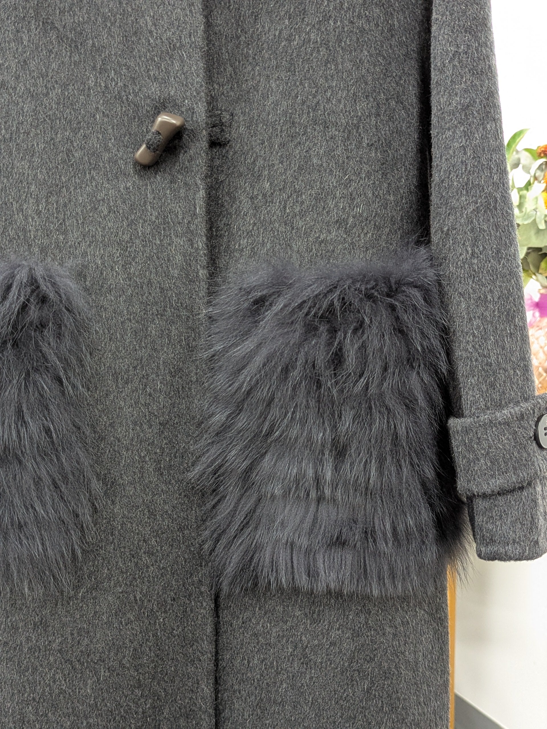 Women's Fur Collar Wool Coats Try-On Available 239 Size S8-10 80% Wool 10% Camel hair