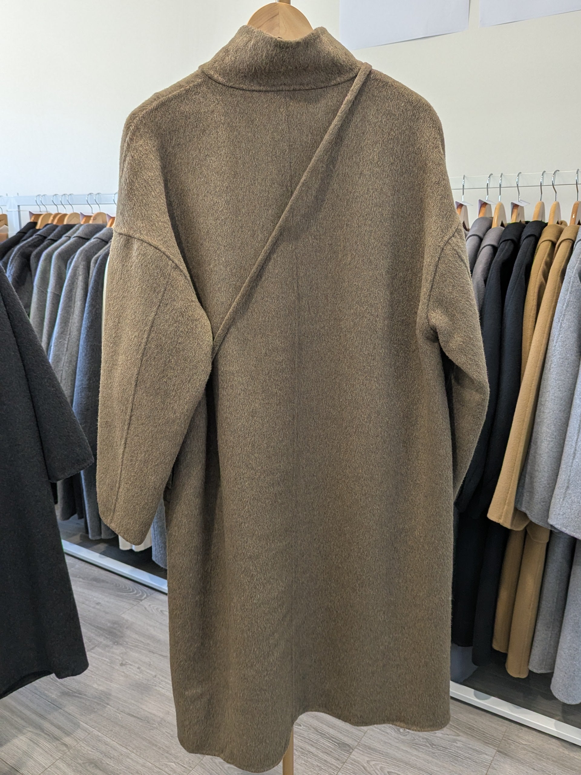 147 100% Wool Coat Burgundy Olive