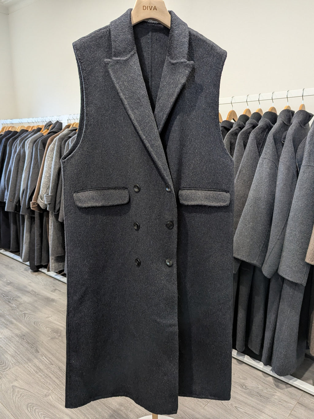 149 100% Wool Coat Charcoal M 8-12