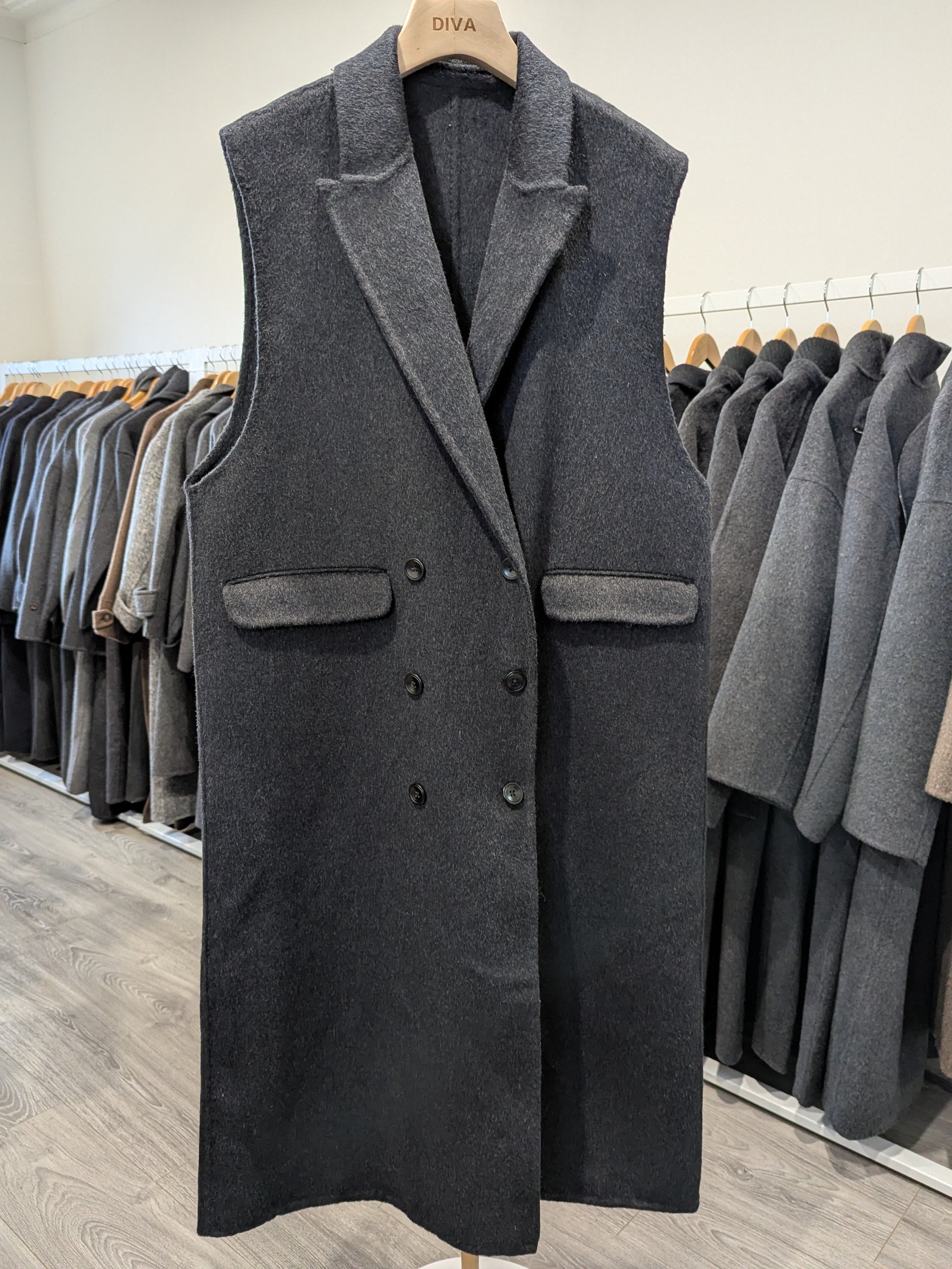 149 100% Wool Coat Charcoal M 8-12