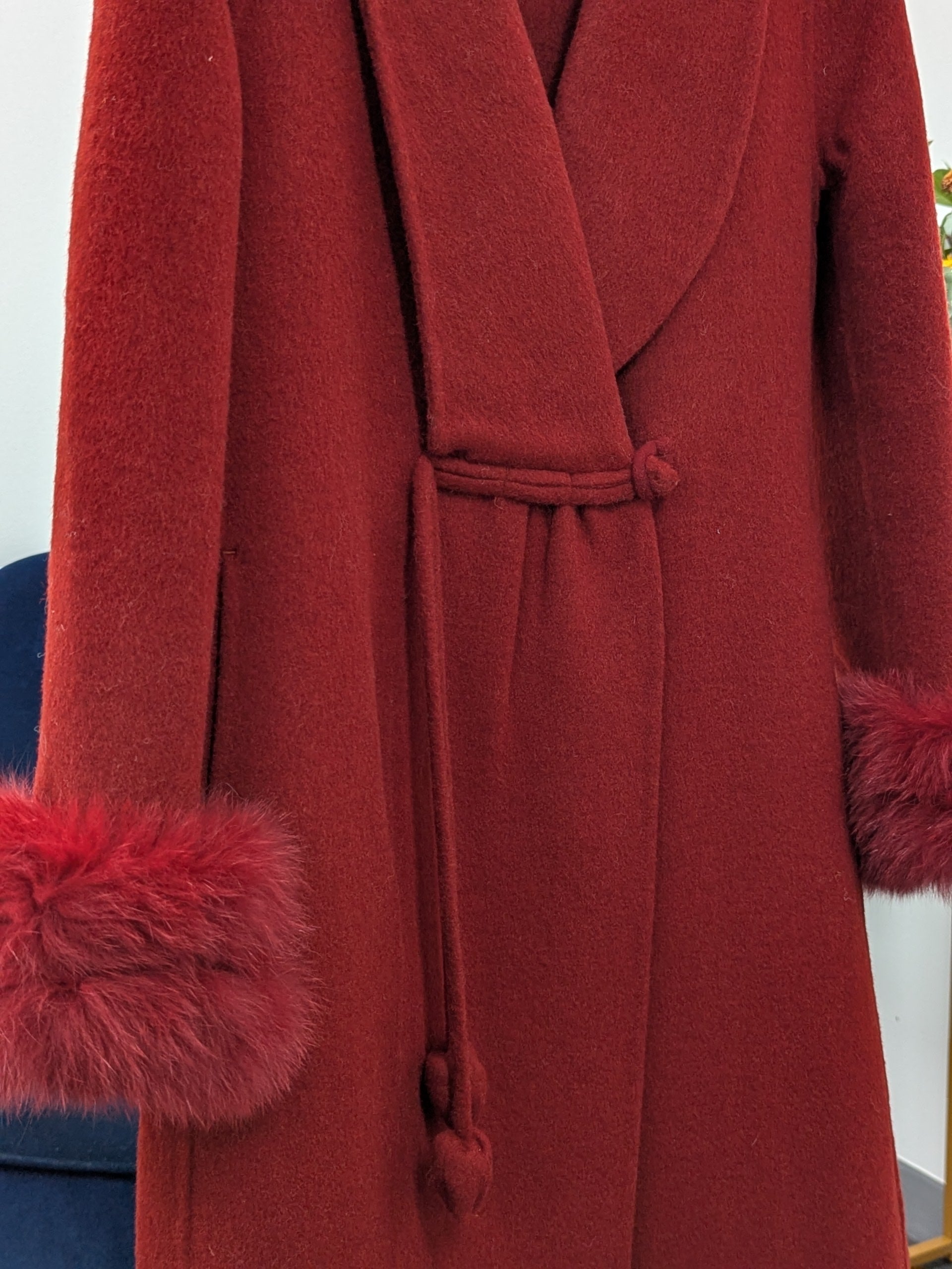 Women's Fur Collar Wool Coats Try-On Available 237 Size S6-8 69% Wool