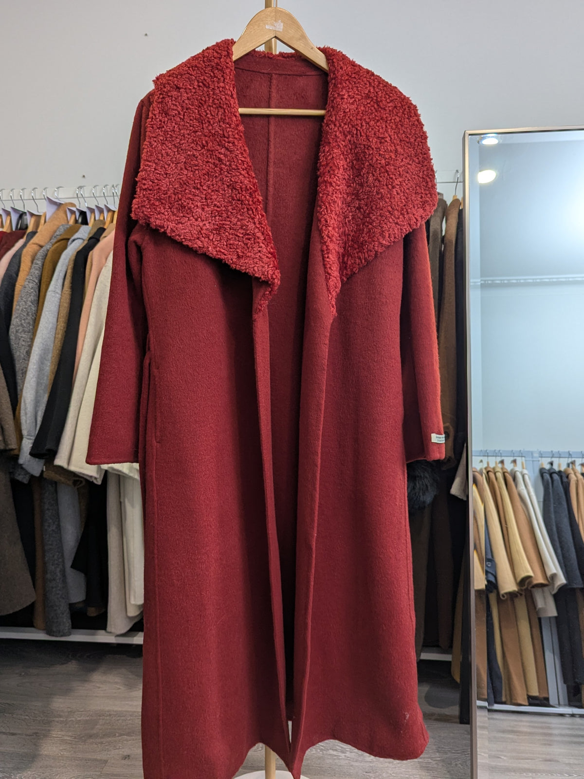 251 100% Wool Coat Burgundy M 12-14