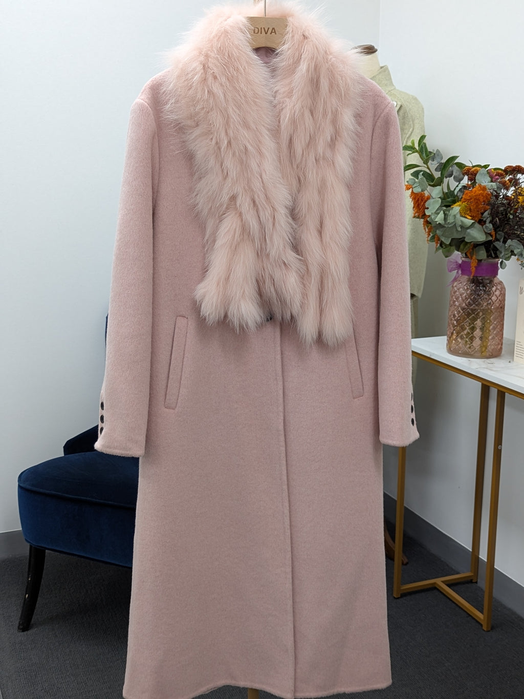 Women's Fur Collar Wool Coats Try-On Available 234 Size S8-10 100% Wool
