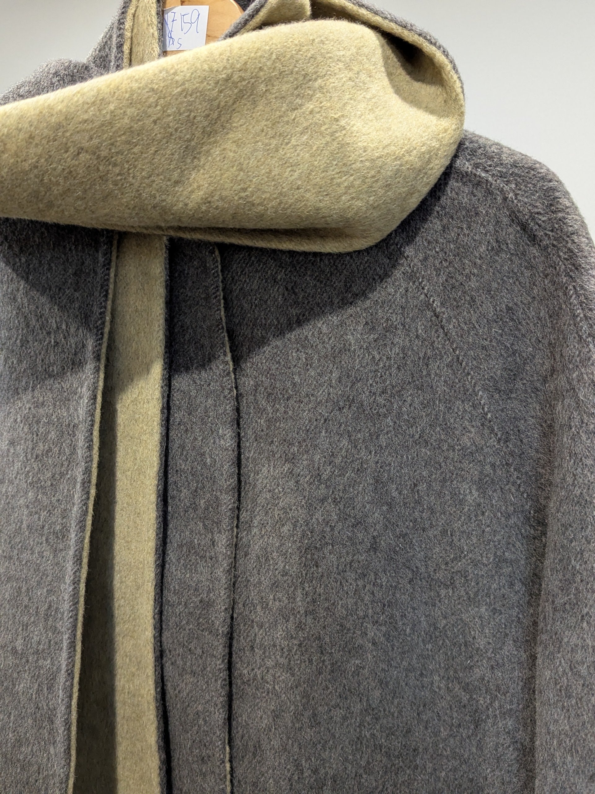 159 70% Wool Coat with Scarf Cool Grey S 8-12