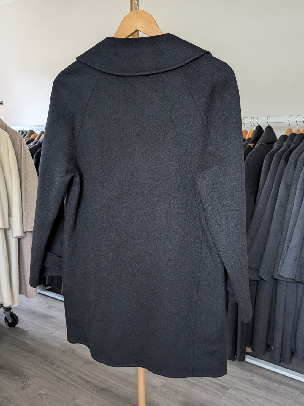 017 100% Wool Coat Black