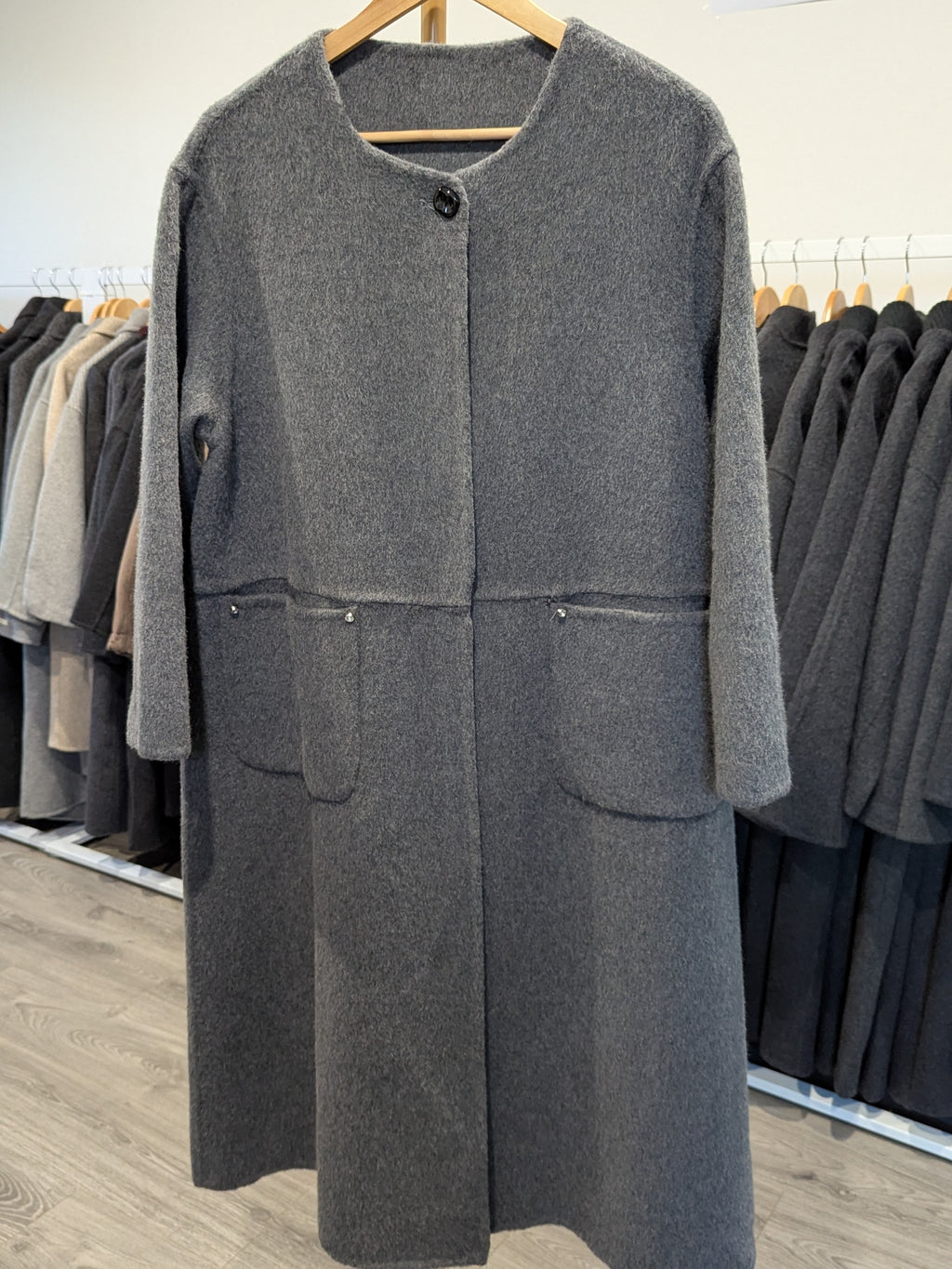 197 100% Wool Coat Grey Charcoal S M