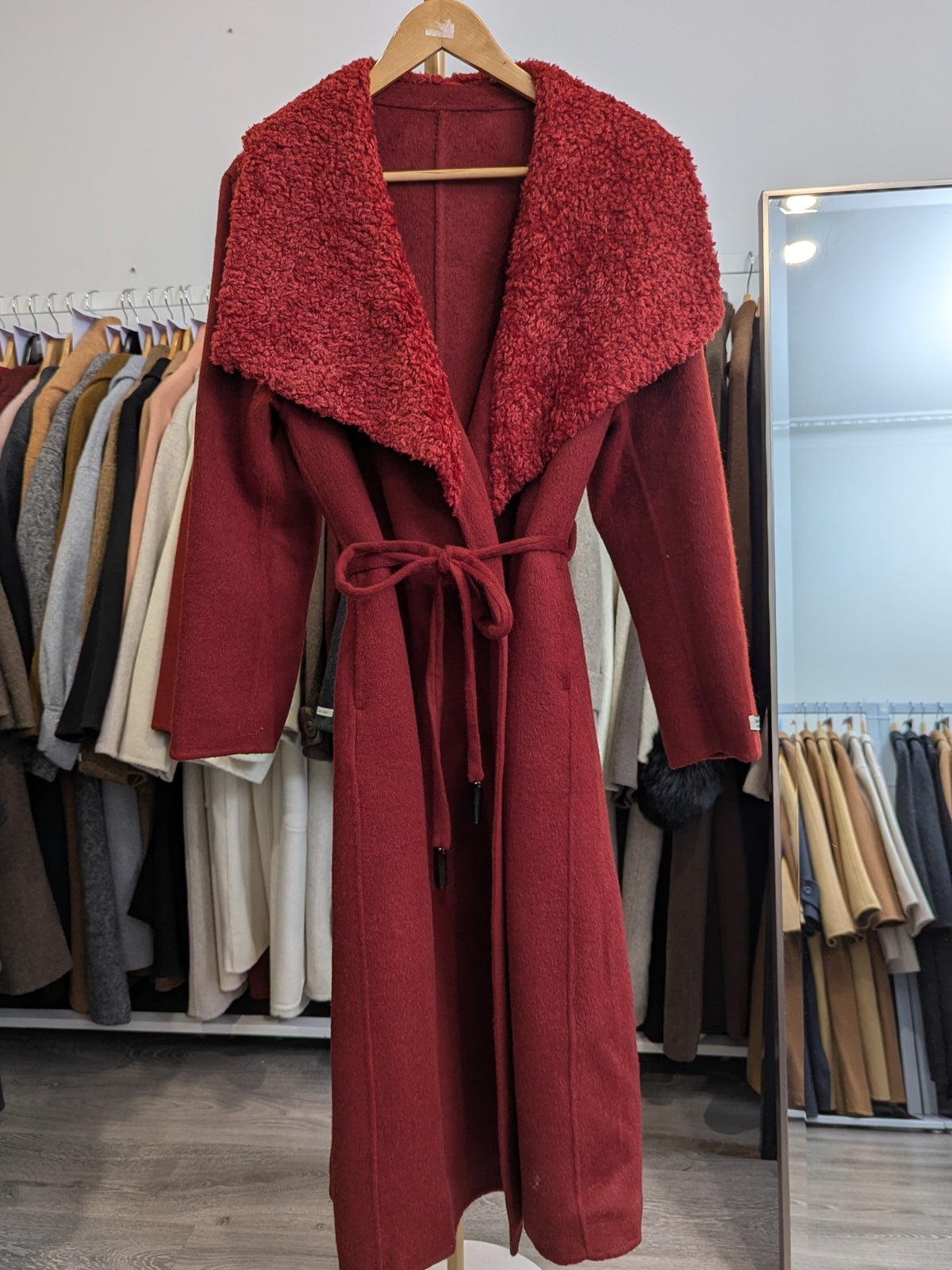 251 100% Wool Coat Burgundy M 12-14